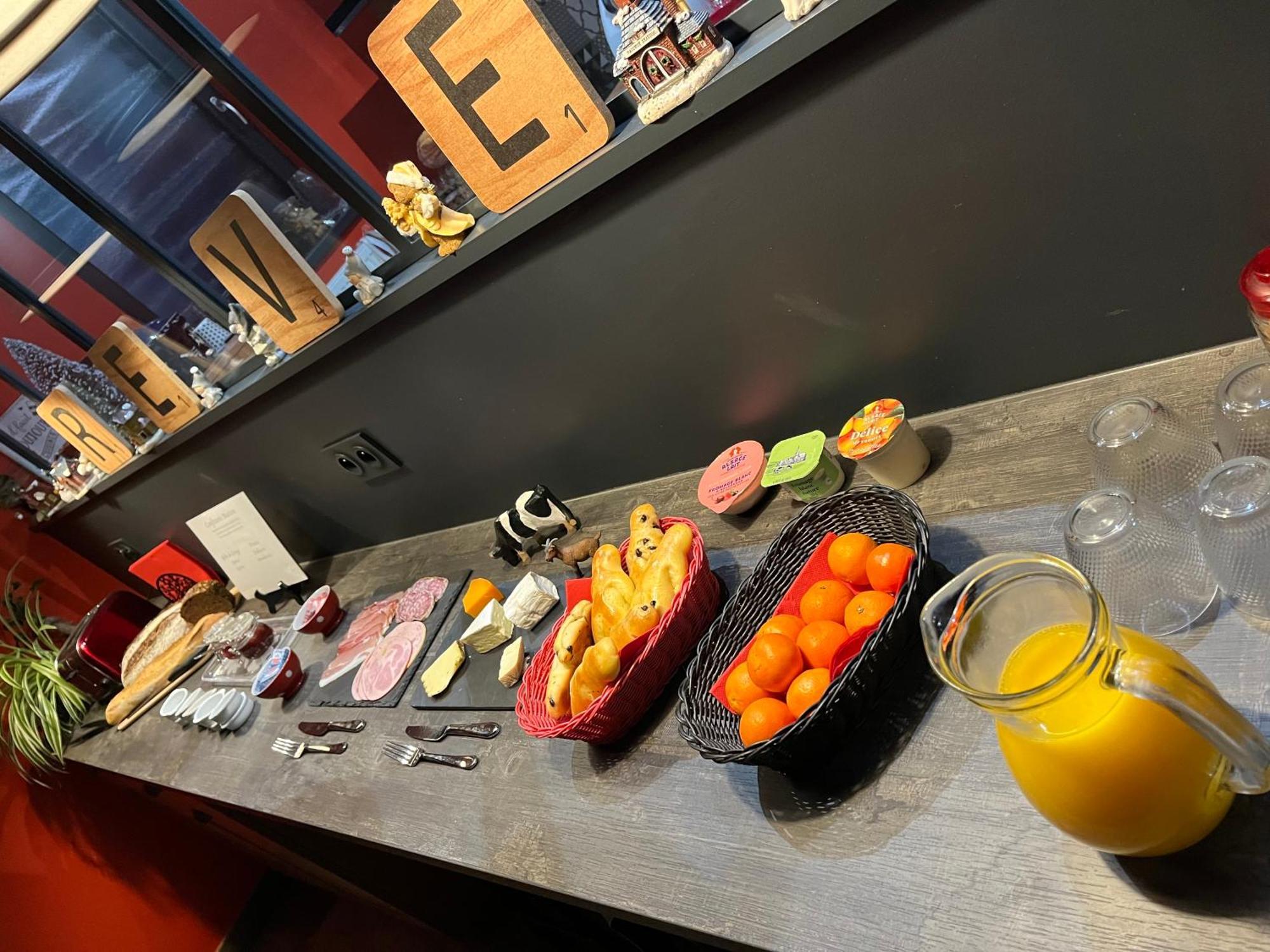 L'Attrap'Reves : Le Confort Hotelier, La Convivialite En Plus Ergersheim Exteriör bild
