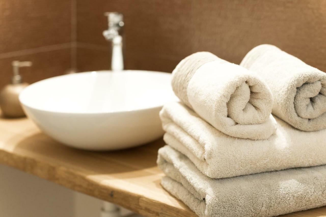L'Attrap'Reves : Le Confort Hotelier, La Convivialite En Plus Ergersheim Exteriör bild